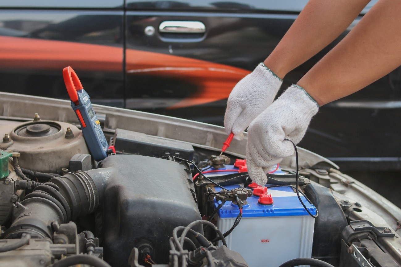 Tensão da Bateria utilizando multímetro
