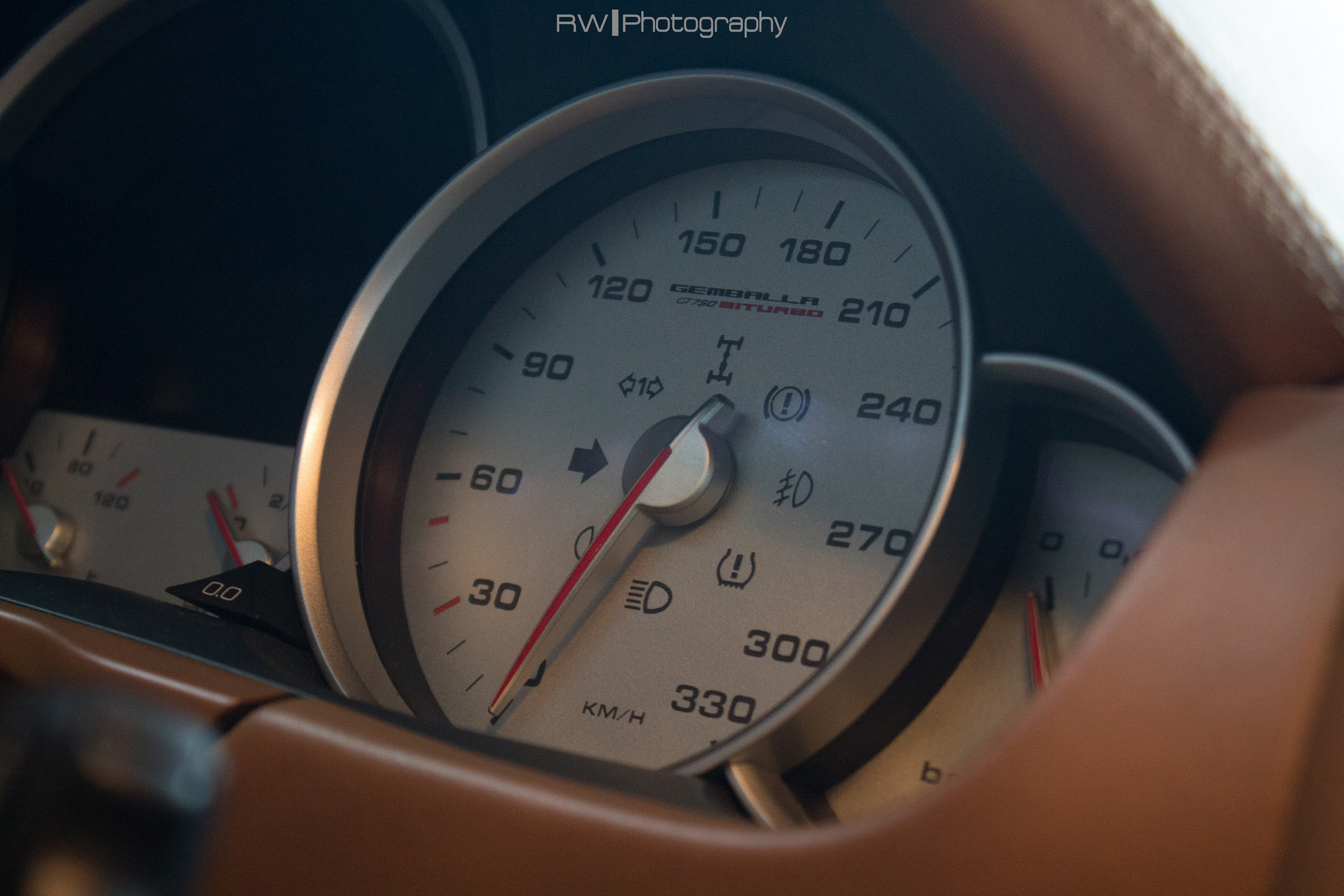 Velocímetro do Porsche Cayenne Gemballa