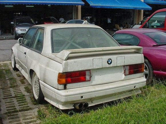 E30 Abandonada