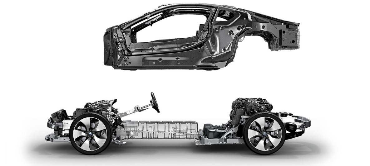 Construído com matérias de baixo peso, o veículo é uma mistura de agilidade e eficiência.