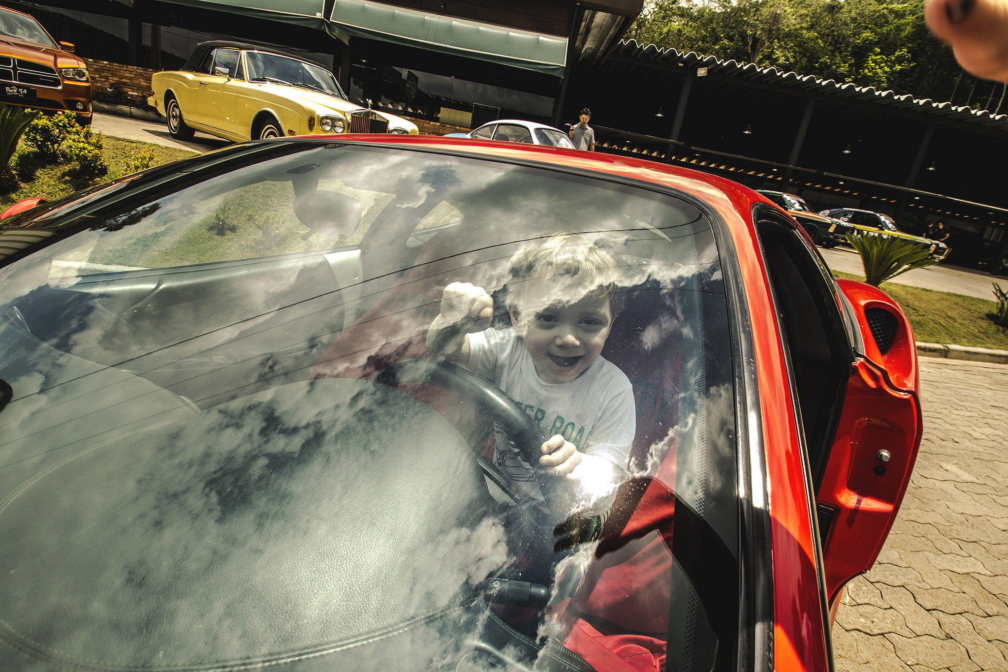 A paixão por carros, vem já vem desde o ventre da mãe