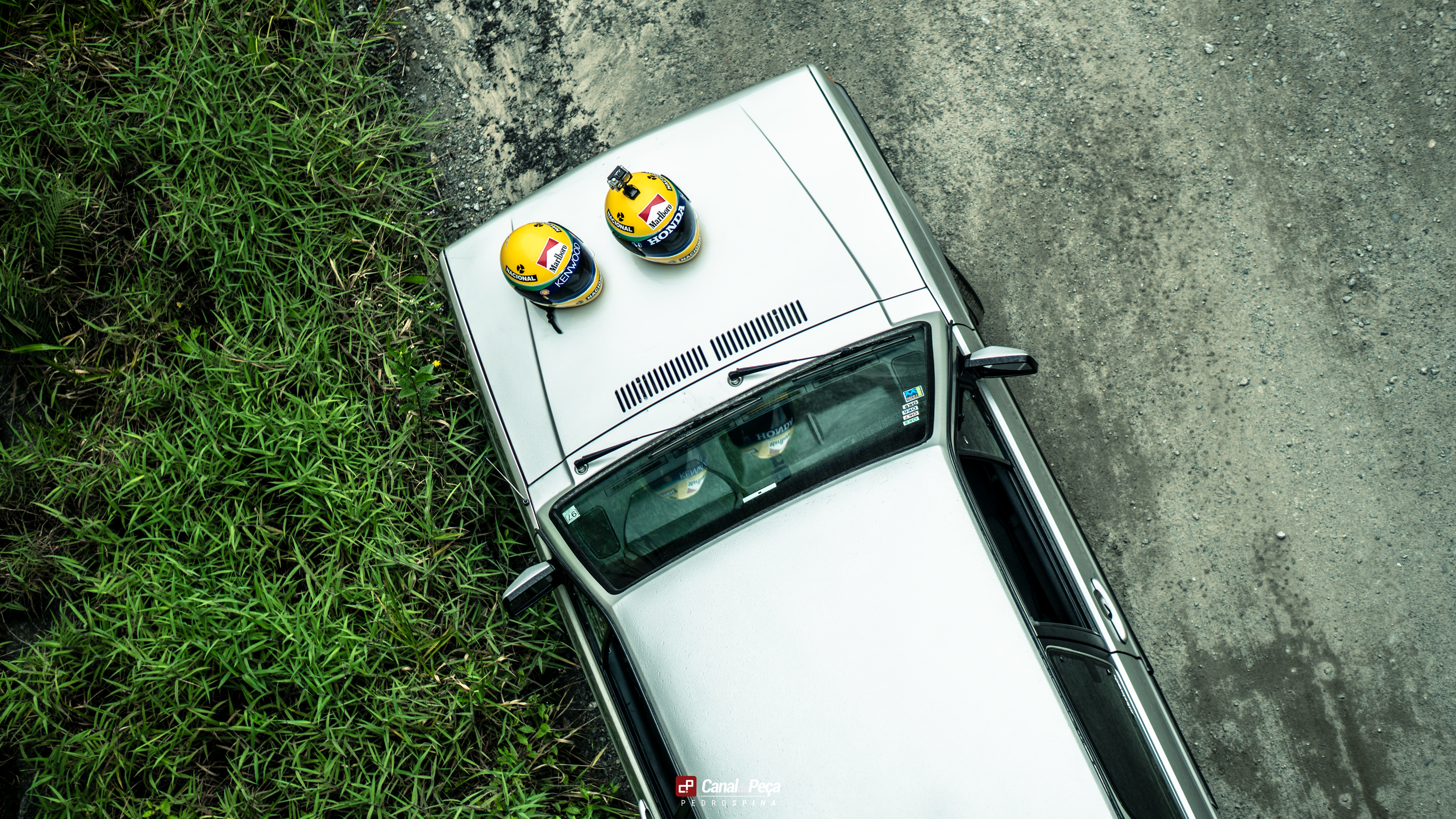 Edmar, o proprietário, busca sempre se inspirar no seu ídolo Ayrton Senna. Por ser um grande fã, fez o seu capacete uma réplica igual a do "chefe"