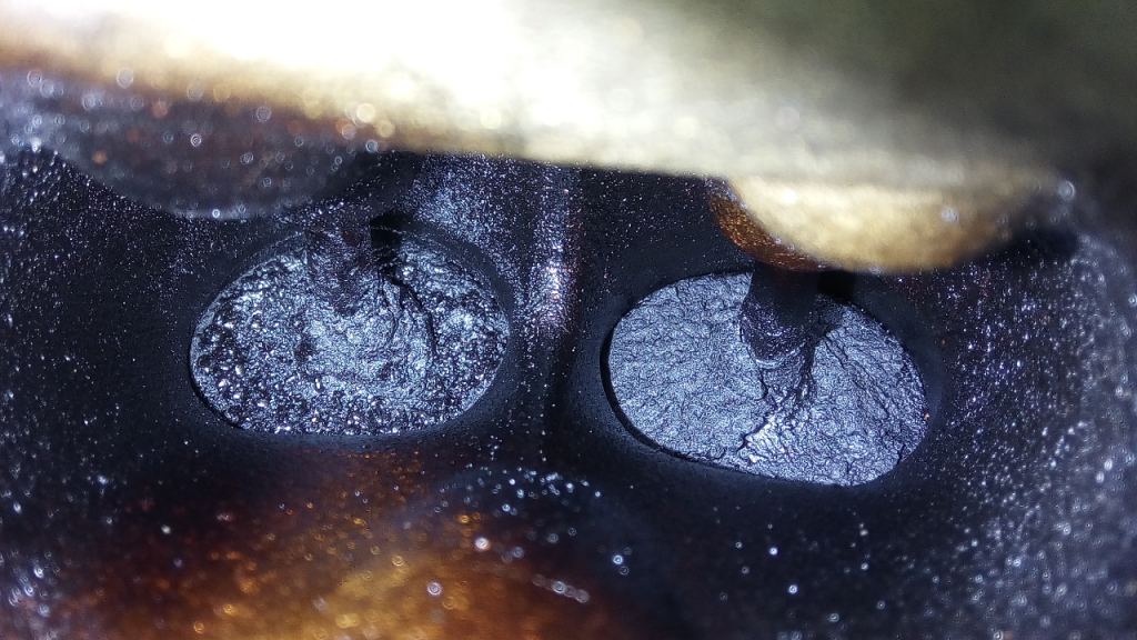 válvulas de admissão carbonizadas