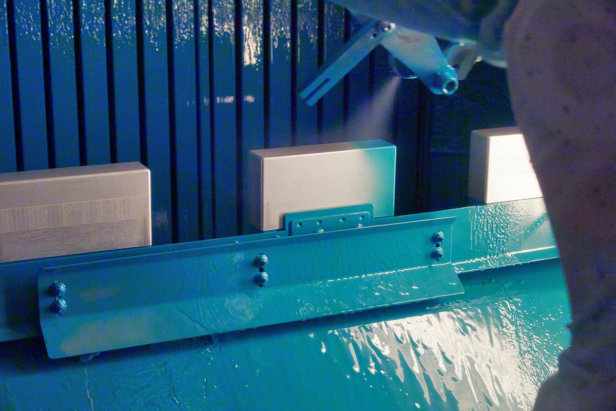 BMW Intensifica a produção de Baterias para carros elétricos