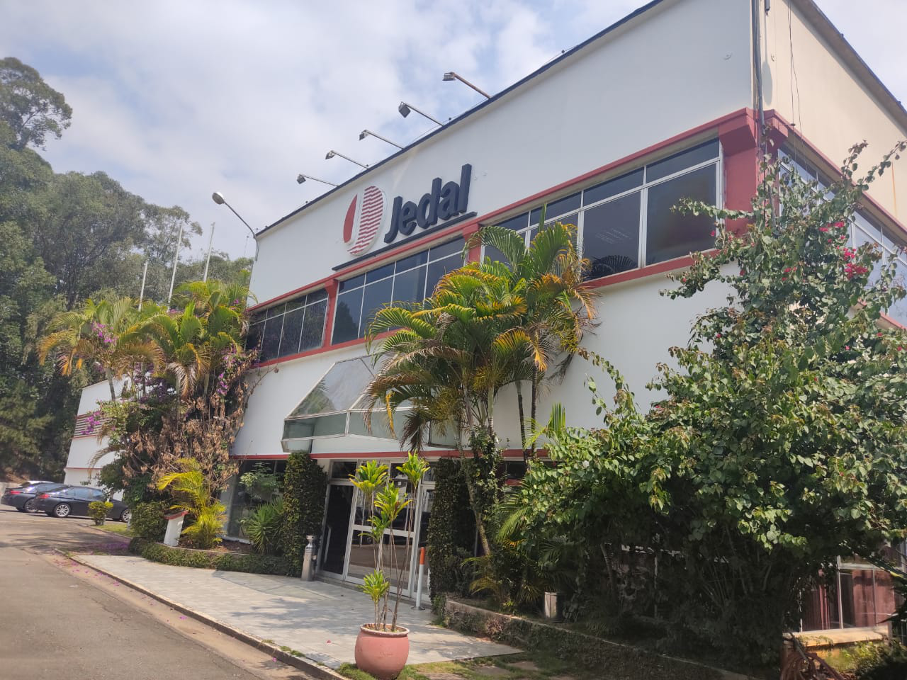 Jedal 45 anos de experiência